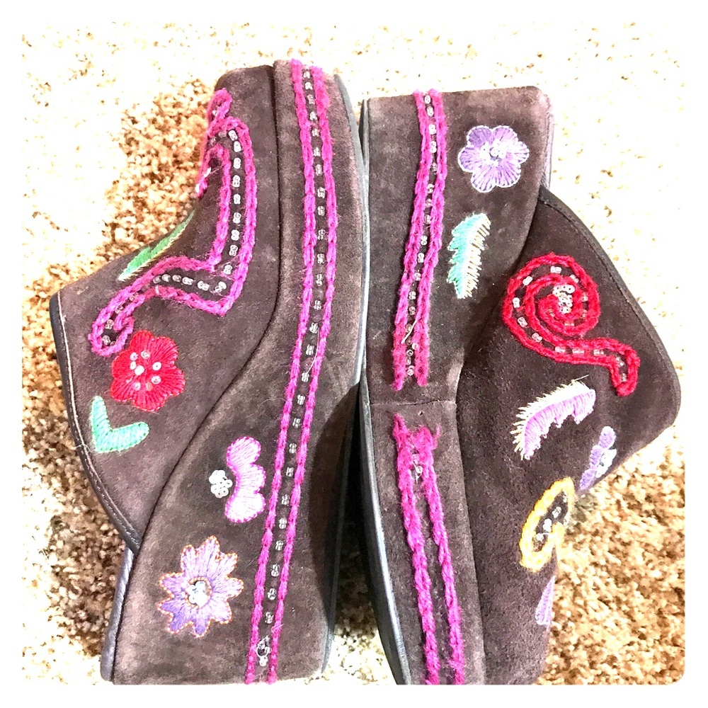 Cordani embroidered clog/mules.  Size 38